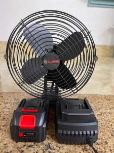 Quạt tích điện để bàn cầm tay pin 199v quạt sạc nhanh