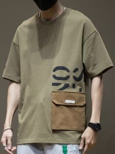 Summer New Mens Casual Loose Short Sleeve T-shirt Pocket Print Breathable Cotton Fashionable Base Layer Top for Youth