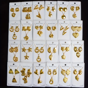 ชุดต่างหูและสร้อยคอแฟชั่นสแตนเลสสำหรับผู้หญิง 5/8/10 ชิ้น/ชุด หลากหลายสไตล์ เรียบง่าย ลายดอกไม้ หัวใจ รูปทรงเรขาคณิต เหมาะสำหรับงานปาร์ตี้