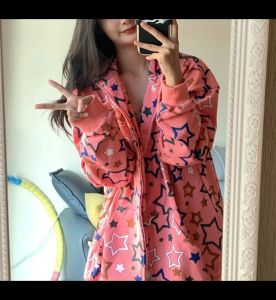 (B124) เสื้อแขนยาวฮู้ด ซิปหน้า Oversize รอบอก 50 นิ้ว พิมพ์ลายดาวทั้งตัว มีกระเป๋าข้าง ผ้าคอตตอล เนื้อผ้าดี พร้อมส่งในไทย