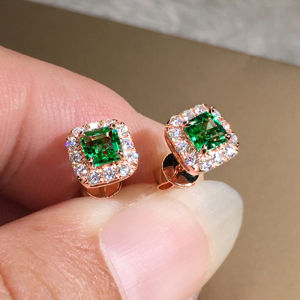 Huitan Bông Tai Thời Trang Dành Cho Quý Cô Duyên Dáng Với Đá Cubic Zirconia Sáng Bóng Trang Sức Đa Năng Dành Cho Nữ Để Đeo Hàng Ngày Thiết Kế Hình Học Hợp Thời Trang