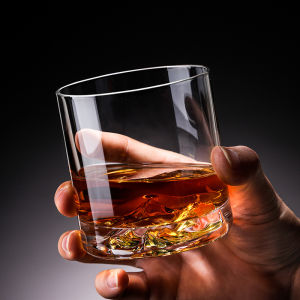 Luxury Whiskey Glass Set Elegant European Style Retro Crystal Glass Beer Cup for Fine Dining And Beverages Double Quantity Pack