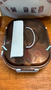 Lunch Box Sekat 4 Tempat Bekal Makan Lunch Box Set Dengan 2 Gagang