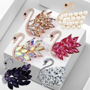 Elegant Crystal Swan Brooch for Women and Girls - Sparkling Rhinestone Animal Pin