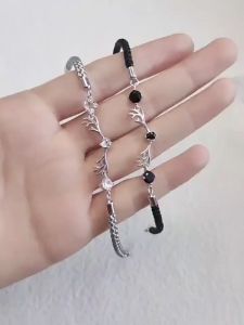 (Buy 1 get 1 free Gift) Rusa hitam-gelang couple Original Arctic Deer