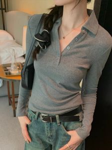 Áo Thun Cổ Polo Dài Tay Ôm Vừa Vặn Cho Nữ Mùa Xuân Thu Màu Xám Hoa Thiết Kế Cổ Polo Tay Dài Mặc Trong