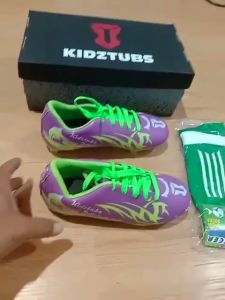 Paket Komplit Sepatu Bola Anak Usia 6-10 Tahun