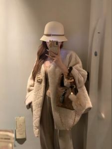 Luxurious Fur Jacket Women Winter Warmth Loose Synthetic Squirrel Skin One-Piece Eco-Friendly Coat Commute Style Mid-Length