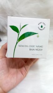 Kem Trà Xanh Nhật Việt Dưỡng Da Đa Chức Năng Ban Ngày 18g