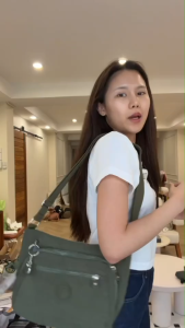 Lingky กระเป๋าสะพาย ผ้าร่มอย่างดี ไซส์ 11.5" มีซิป 4 ช่องซิป สะพายได้ทุกวัน กันน้ำ ใช้ได้ทุกโอกาส (LK-6705)