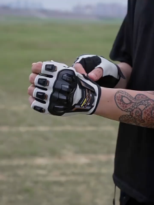 Motorcycle Gloves Half Finger Cycling Gloves Summer Breathable Anti Slip And Wear-resistant Hard Shell Gloves Motocross Luvas Protective Gears Easy Grip Riding Gloves