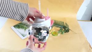 Bộ Ly Bóng Disco Kèm Nắp Hình Mũ Cao Bồi Và Ống Hút Cho Tiệc Độc Thân Nữ Chủ Đề Khiêu Vũ Quán Bar Thập Niên 70 Đồ Dùng Tiệc Bằng Nhựa