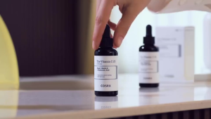 COSRX The Vitamin C 23 Serum 20ml 23% Pure Vitamin C Serum with Super Vitamin E & Hyaluronic Acid to Fade Dark Spots & Brighten Skin