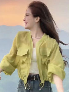 ผู้หญิง Thin Ice ผ้าไหม เสื้อป้องกันแสงแดด ฤดูร้อน สั้น เสื้อโค้ท ใหม่ 2024 แฟชั่นขนาดเล็กที่เป็นมิตร หลวม แขนยาวพอดี