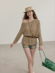 Cantonstory | Khaki Slant-Shoulder Hollow-Out Long Sleeve Knit Blouse