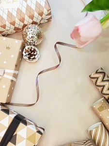 Simple Fashion Gift Wrapping Paper Suitable for Mothers Day Fathers Day Valentines Day Birthday Packaging DIY Gift Box Wrapping