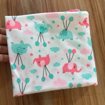 ผ้าห่อตัวเด็ก ผืนใหญ่เนื้อนุ่มขนาด28*28 cm ใช้สำหรับห่อตัวเด็กเป็นผ้าสารพัดประโยชน์ผ้าผ้าห่ม