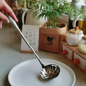 Long Handle 304 Stainless Steel Soup Spoon Deep Soup Shell Hammer Pattern Lotus Leaf Soup Spoon Hot Pot Rice Spoon