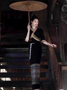 High-End Ethnic Womens Half Skirt Dai Ethnic Group Cotton A-Line Retro Wind Style Long Dress for 18-24 Birthday Party