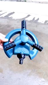สปริงเกอร์ รดน้ำต้นไม้ สปริงเกอร์ หมุน 360 องศา  Sprinkler watering plants 360 สปริงเกอร์ รดน้ำต้นไม้ สปริงเกอร์ หมุนรอบทิศทาง หมูนามันได้ 360 องศา