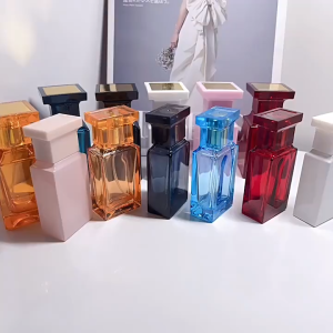 [HCM] Chai chiết nước hoa 30ml kiểu Tomf.ord dáng trụ cao cấp tinh tế