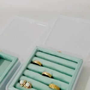 Jewelry Display Storage Box with Dust Cover Small Tray for Beaded Rings Earrings Bracelets Packaging Case for Gemstone Showcase