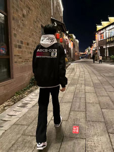 แจ็คเก็ตบินสีดำหลวมๆ สำหรับผู้ชาย ฤดูใบไม้ร่วง/ฤดูหนาว ดีไซน์เฉพาะตัว แจ็คเก็ตเบสบอล แจ็คเก็ตแบบสวมหัว แจ็คเก็ตแบบสวมหัว