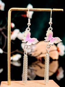 Doguee Silver Butterfly Earrings Vintage Chinese Style for Cheongsam Hanfu Womens Fashion Jewelry Clip-On Studs