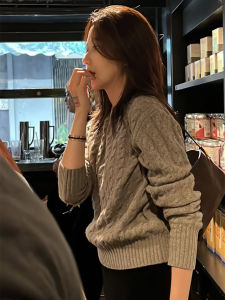 Autumn 2025 New Style Loose Long Sleeve round Neck Twist Knitted Sweater Casual Versatile Slimming Top for Women