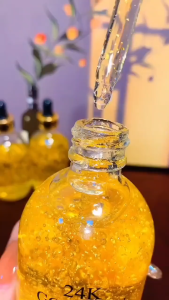 24K Gold Essence Acne Removing 100ml- Esensi asam hialuronat esensi asam hialuronat emas Essence Penghilang Jerawat & Komedo Pemutih Pelembab & Anti Kerut Wajah Teknologi Nano Gold untuk Kulit Glowing & Cerah Alami (Botol Plastik)