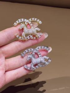 LYNNROMAN | Mũi Nhọn Ngựa Pha Lê Trống Pin