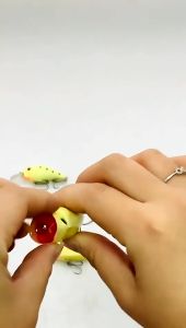 SUKE 5pcs Fishing Lures Set Hard Luminous Fake Artificial Bait Kit Minnow Popper Crank Pencil Vib