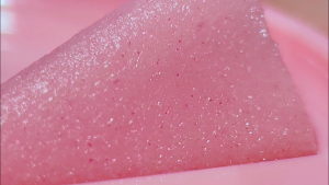 Eelhoe Strawberry Cleansing Makeup Remover Cream Gently Removes Makeup Moisturizes and Nourishes the Skin  Leaving It Smooth and Delicate