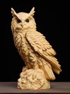 Pine Wood Carving Creative Owl Animal Figurine Home Car Entrance Wine Cabinet Chinese Style Decorations Crafts Handmade Sculpture