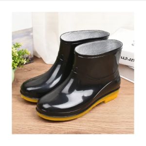 QLshop พร้อมส่ง รองเท้าบูทแฟชั่นสำหรับสาวๆ สามารถกับน้ำกันฝนได้ใส่เป็นแฟชั่นหรือจะใส่กลางสายฝนก็ดูดีสุดๆๆๆ