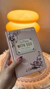 365 Daily Devotions for Women – Uplifting Christian Devotional Journal