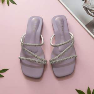 ✨TTFS✨ Elegant Women Flat Sandals with Sparkling Crystal Straps Chic Daily Wear G2000