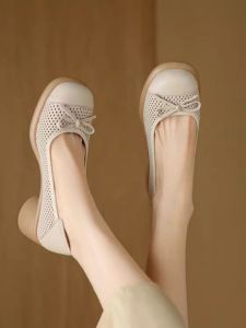 Retro Style Genuine Leather Pumps for Women with Bowknots Mesh Lining Slip-on Daily Shoes with Middle Heel and Antiskid Feature