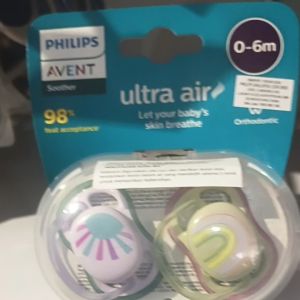 AVENT SOOTHER ULTRA AIR 0-6M SUN & RAINBOW SCF085/59