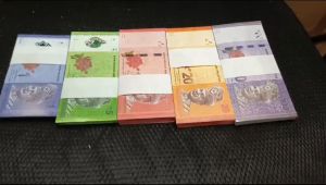 100 Lembar Uang Mainan Malaysia MODEL Mirip Asli untuk Mahar / Bucket Murah