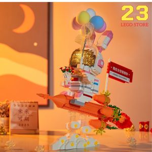 Bộ đồ chơi lắp ghép Phi hành gia Cầm bóng bay cưỡi Cà rốt Balloon Astronaut Carrot tặng kèm đèn led phát sáng