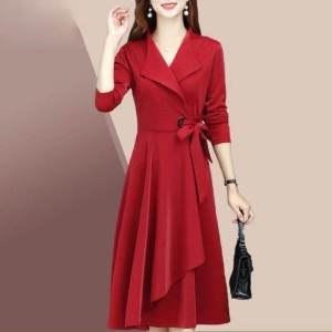 เสื้อกันลมแบบใหม่ฤดูใบไม้ร่วงชุดเดรสคลุมเข่าสไตล์เกาหลีแฟชั่นรุ่นความยาวปานกลางสำหรับผู้หญิงปี2024เสื้อคลุมฤดูใบไม้ร่วงและฤดูหนาวยอดนิยมแบบบาง
