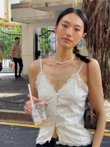 ขอบลูกไม้เซ็กซี่ Pang You ฐาน Camisole TOP ผู้หญิงฤดูร้อน 2024 ใหม่เปิดด้านหน้าสลิงเสื้อกั๊กสั้นความยาว Original Design