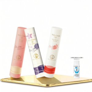 MENTHOLATUM | Moisturizing Preventing Dryness and Priming Lipstick