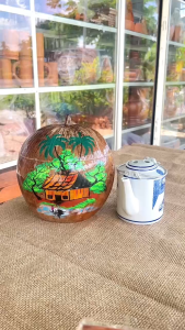 [TẶNG KÈM ẤM] Bình Ủ Ấm Trà Trái Dừa Giữ Nhiệt Cao Cấp Mẫu Phong Cảnh Trang Trí Bàn Trà Quà Tặng Sang Trọng 800ml