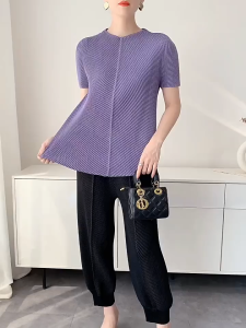 Áo thun dập ly Miyake thoáng mát với nhiều màu sắc nổi bật thiết kế form cổ lọ tay ngắn - 55Kg.Linh