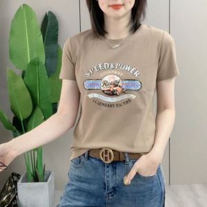 Slimming Short Sleeve Top: A Versatile Women's T-Shirt