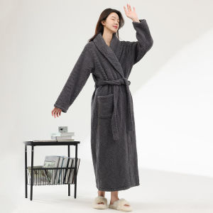 Couples Long Thickened Flannel Sleepwear Coral Velvet Home Clothes Red Lucky Year Mens Robe Womens Nightgown Luxury Style Polyester Fiber