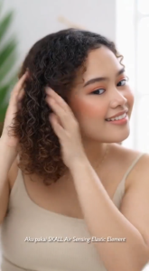 220ML Hair Curling Cream Hair Mask Styling Volumizing Reduces Split Ends Refreshing and Non-Greasy Strong Hair Smooth Frizz Hair Essence Cream