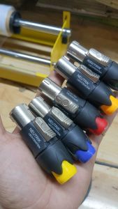 Đầu cắm loa Speakon bọc hợp kim loại tốt sử dụng bền lâu gía 1 cái